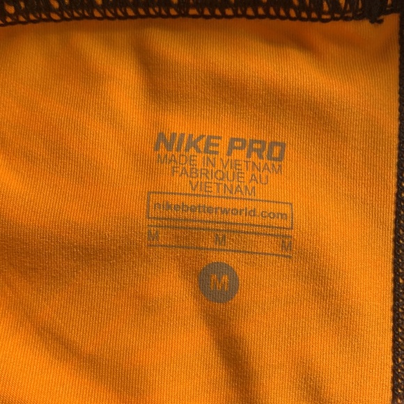 Nike Pro 3” Orange & Back NEW - Picture 2 of 3